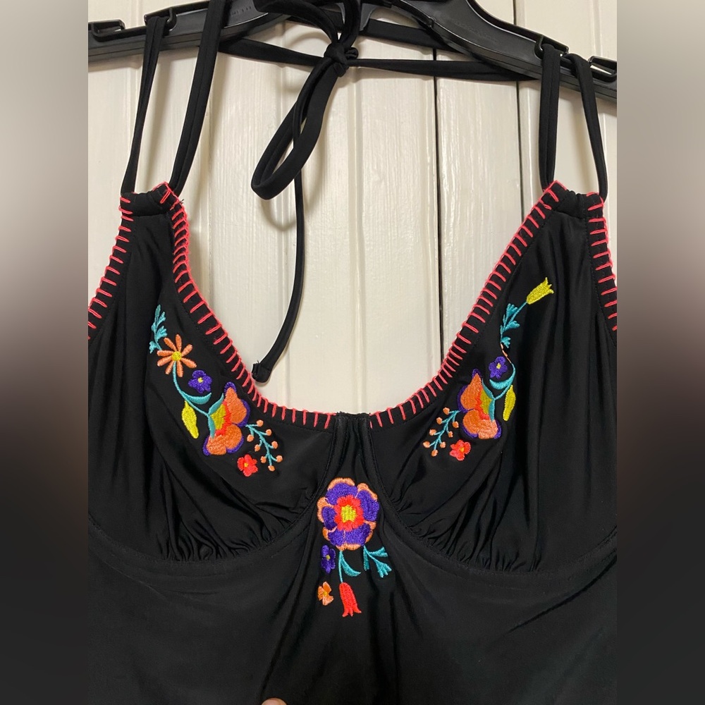 Figleaves Embroiled full-piece swimsuit - Picture 3 of 8